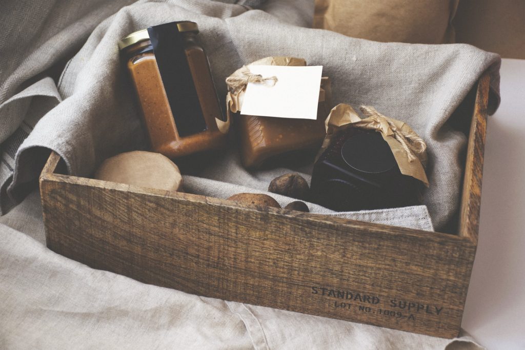 11 Ways to Save More on Gifts (This is how to make homemade gifts look